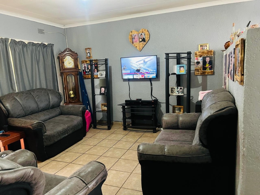 3 Bedroom Property for Sale in Oos Einde North West